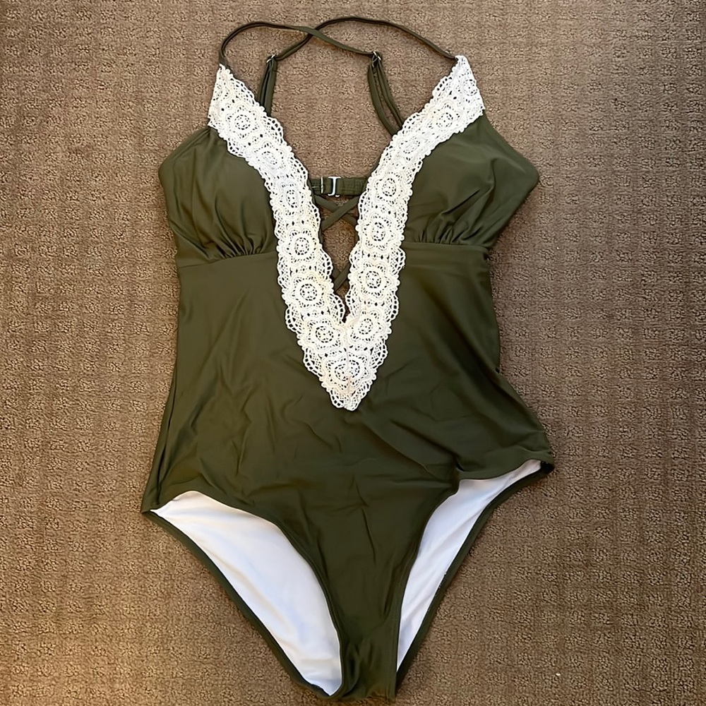 Cupshe Swimsuit